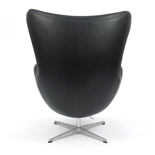 2062 - Arne Jacobsen design egg chair, 107cm high