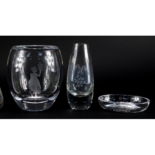 2213 - Swedish etched glassware including Orrefors and Stromberg, the largest 19cm high