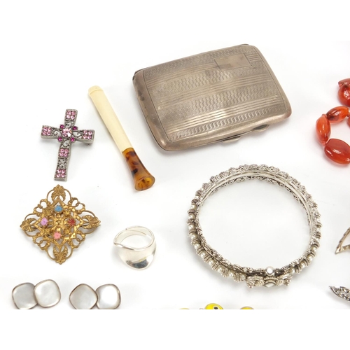 2827 - Costume jewellery including a carnelian necklace, brooches, silver rings and a rectangular silver ci... 