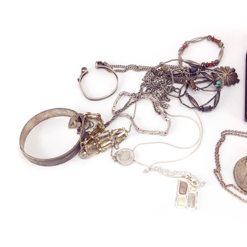 2825 - Silver and white metal jewellery including Ingot, pendants on necklaces, bracelets and earrings, app... 