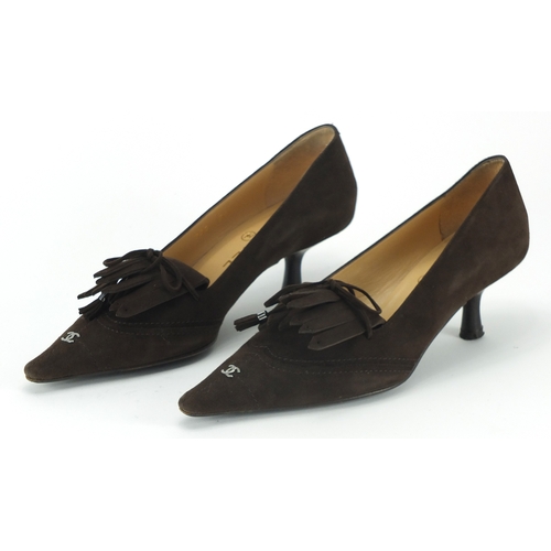 2260 - Pair of Chanel brown suede kitten heels, with box size 36½