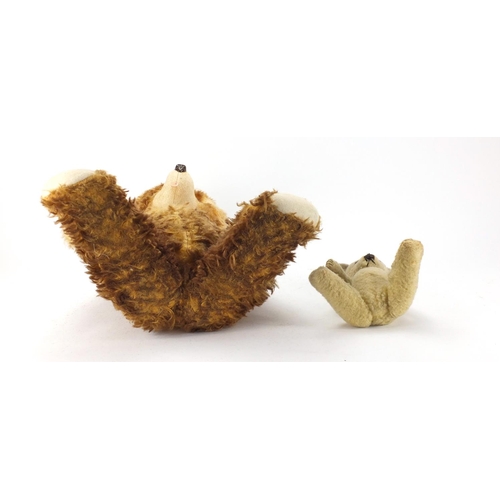 175 - Two vintage teddy bears, the largest with articulated limbs, 60cm high