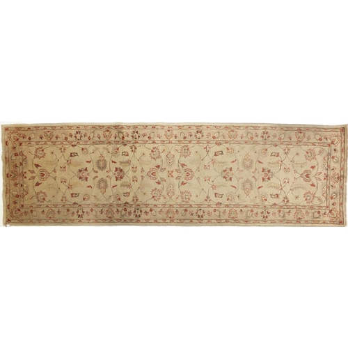2015 - Rectangular Ziegler carpet rug, 284cm x 82cm