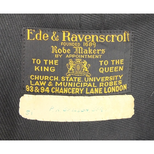 2452 - Vintage Ede & Ravenscroft graduation gown