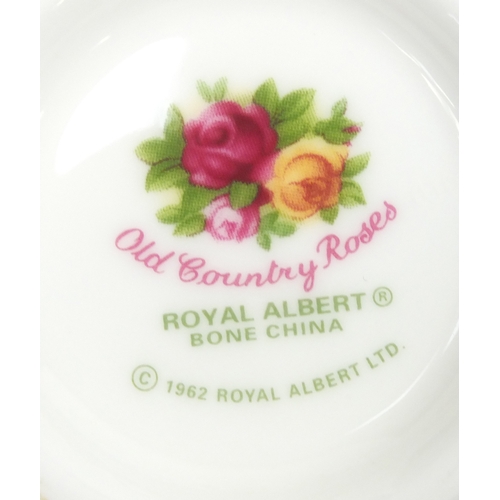 2067 - Royal Albert Old Country Roses tea and dinnerware including coffee pot and cups
