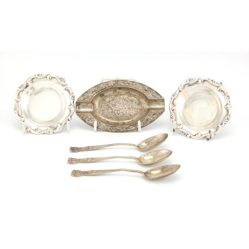 2507 - Silver and white metal objects including a pair of Gorham dishes and a continental ashtray, approxim... 