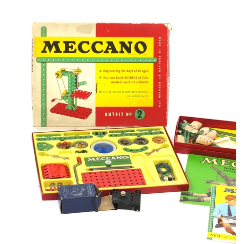 462 - Group of boxed Mecanno engineering outfits