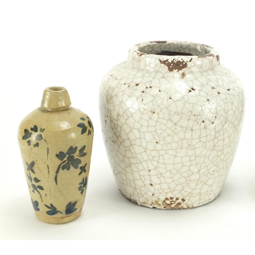 329 - Chinese ceramics including a jar and blue and white dish, the largest 23cm in diameter