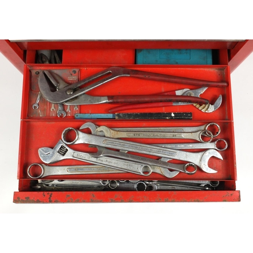 5 - Snap-on tool chest housing a large selection of tools, many Snap-on and Blue Point including socket ... 