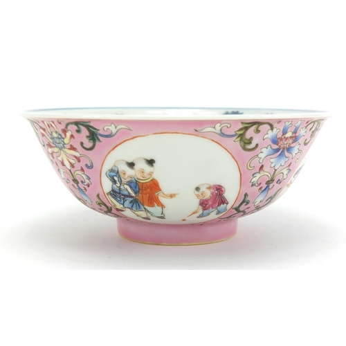 280 - Chinese blue and white porcelain bowl, the exterior hand painted in the famille rose palette with pa... 