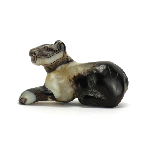 397 - Chinese agate carving of a recumbent cat, 7cm in length