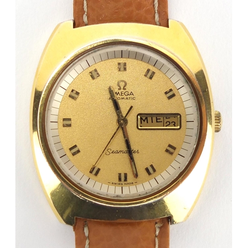 826 - Gentleman's Omega Seamaster automatic wristwatch, with day date dial, the movement numbered 31971749