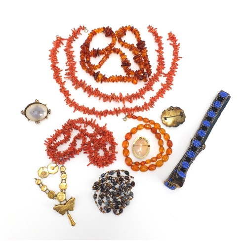 801 - Antique and later jewellery including agate and coral necklaces, cameo brooch and  Komai Damascene  ... 