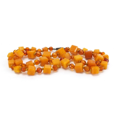 808 - Amber coloured bead necklace, 60cm in length, approximate weight 33.4g