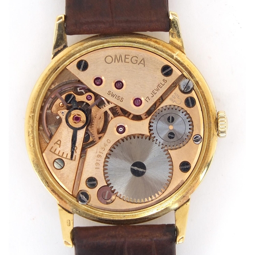 823 - Gentleman's Omega 18ct gold wristwatch, the movement numbered 19191540, 3.5cm in diameter