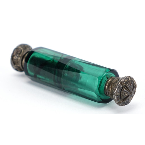 38 - Victorian faceted green glass double ended scent bottle, with unmarked silver mounts, 10cm in length
