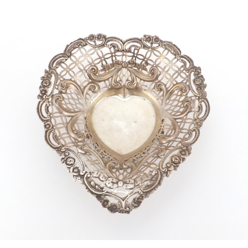 620 - Victorian silver dish of love heart form with pierced and floral decoration, by William Comyns, Lond... 