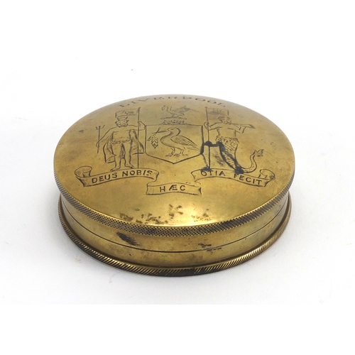 35 - Antique circular brass tobacco box, the lift off lid engraved Liverpool Deus Nobis Hec Otis Fecit, 8... 