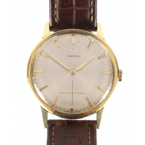 823 - Gentleman's Omega 18ct gold wristwatch, the movement numbered 19191540, 3.5cm in diameter