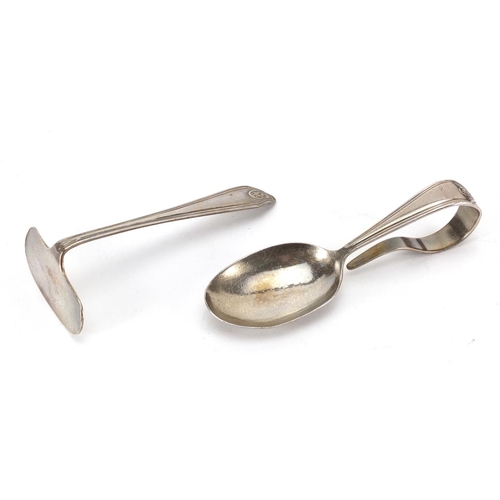 2405 - Silver babies spoon and pusher Christening set, indistinct makers mark, Birmingham 1933, housed in a... 