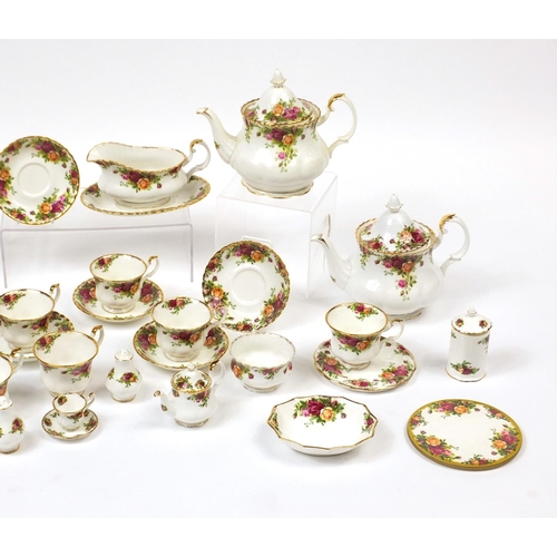 2072 - Royal Albert Old Country roses teaware including teapots and cups with saucers