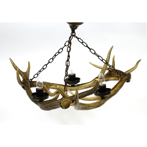 2079 - Contemporary antler horn chandelier, 70cm in diameter