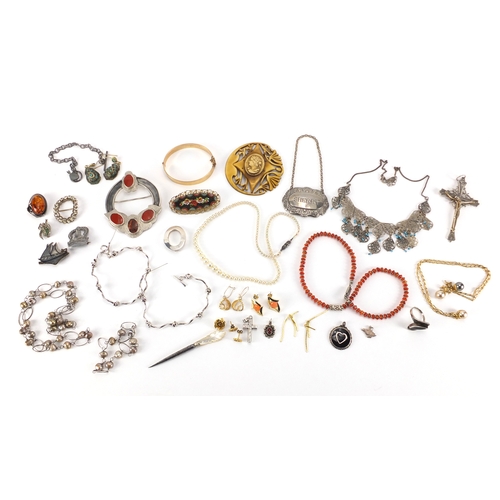 2649 - Antique and later jewellery including silver brooches, micro mosaic brooch, gold plated bangle, hous... 