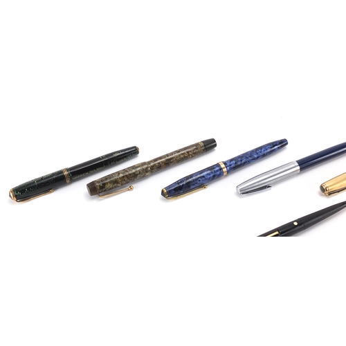 2278 - Vintage pens and a Parker gold filled propelling pencil including a blue marbleised Conway Stewart 8... 