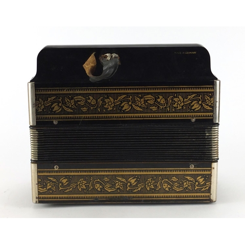 60 - Hohner ten button accordion