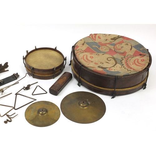 59 - Musical instruments including a large mahogany animal skin drum and a brass symbols, the largest 61c... 