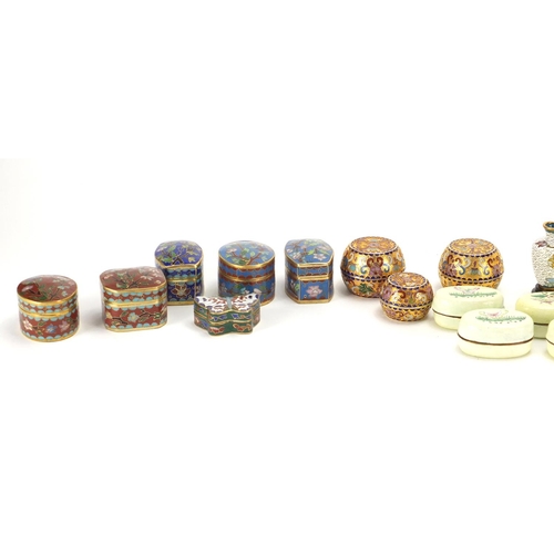 2086 - Chinese cloisonné and Canton enamel including trinket boxes and a pair of miniature vases on hardwoo... 