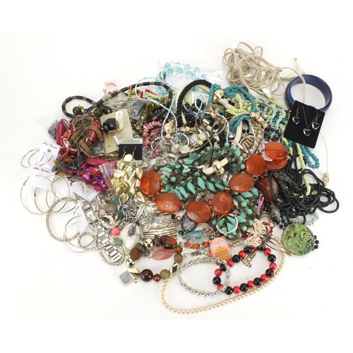 259 - Costume jewellery including necklaces, bracelets and earrings