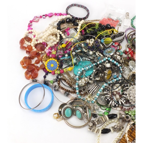 264 - Costume jewellery including necklaces, bracelets and rings