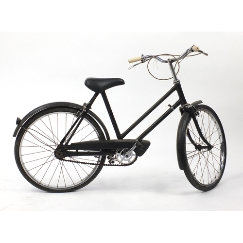 15 - Vintage unnamed bicycle