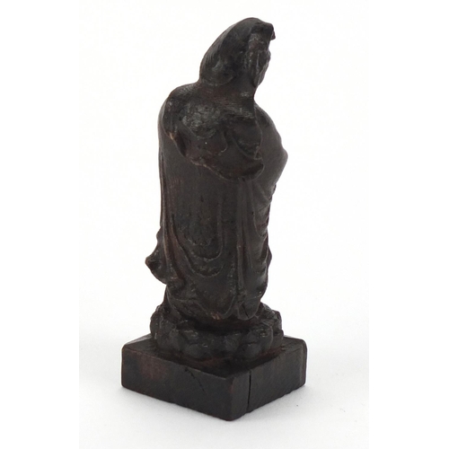406 - Chinese carved wood figure, 8cm high