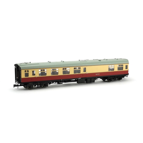 2154 - Heljan O gauge MK1 coach with box, 4940 RMB Carmine and cream
