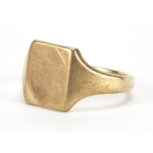 2373 - 9ct gold signet ring, size W, approximate weight 6.1g