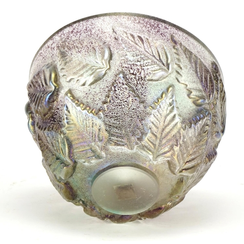 2203 - Peter Riley iridescent art glass leaf bowl, etched Peter Riley IOW No.8 1997 to the footrim, 10cm hi... 