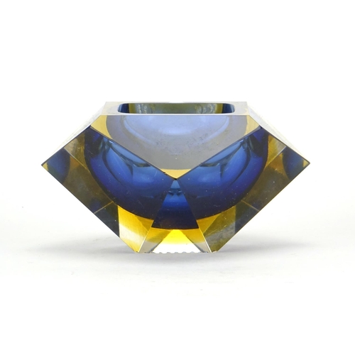 2153 - Murano Sommerso faceted three colour glass bowl designed by Flavio Poli, 13cm wide