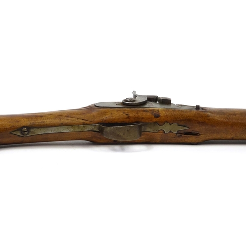 239 - 19th century percussion cap rifle, 122cm in length