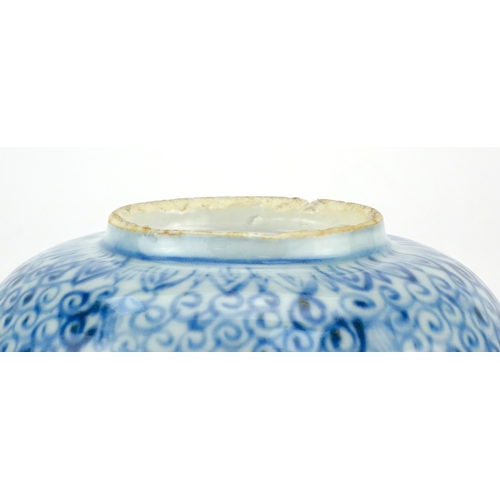 270 - Chinese blue and white porcelain bowl, hand painted with foliate motifs, 15.5cm in diameter