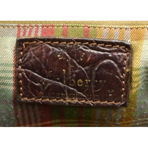 2451 - Mulberry brown leather crocodile skin effect handbag, serial number 849304, 35cm wide