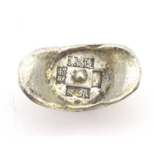 2524 - Chinese silver coloured metal scroll weight, 5cm in wide, approximate weight 97.4g