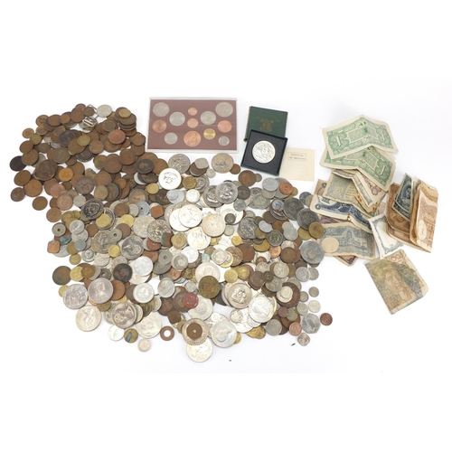 713 - World coins and banknotes including commemorative crowns