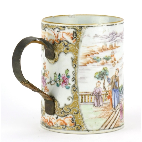 2368 - 18th century Chinese porcelain tankard, hand painted in the famille rose palette with figures, 12cm ... 