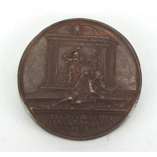 691 - Henry VIII commemorative bronzed medallion, 4cm in diameter