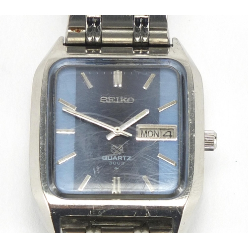 209 - Gentleman's stainless steel Seiko quartz 3003 wristwatch with day date dial