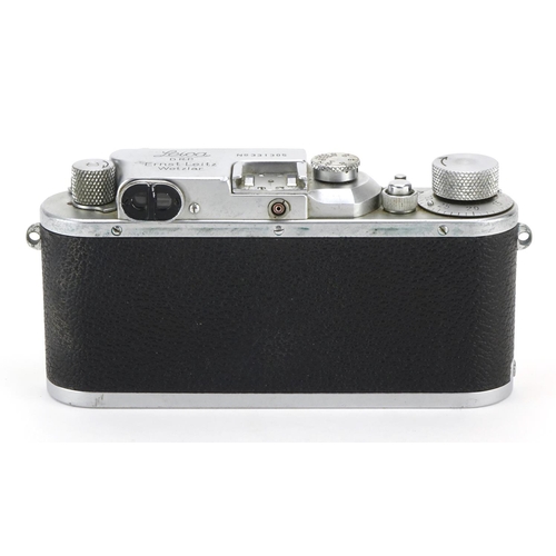 100 - Leica III Rangefinder Camera body with leather case and paperwork, the camera body serial number 331... 