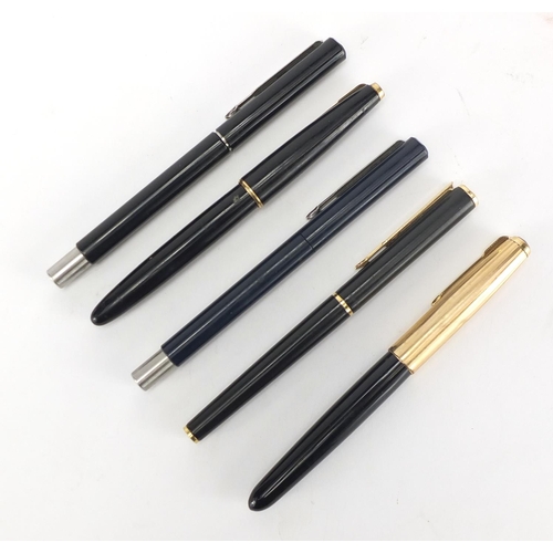446 - Fountain pens and ballpoint pens including two Parkers, one with 14ct gold nib