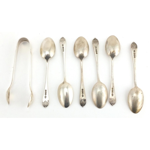 624 - Set of six silver teaspoons and sugar tongs, by Sutherland and Roden, Sheffield 1899, each 11cm in l... 